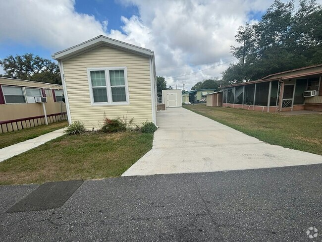 Building Photo - 5523 Eugene Dr Rental