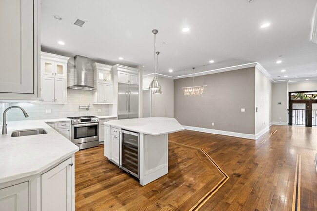 Photo - 231 1st St