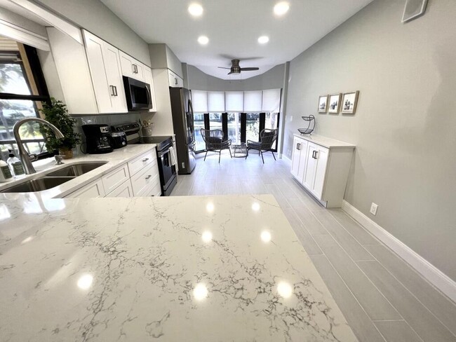 Building Photo - 17081 Waterbend Dr Rental