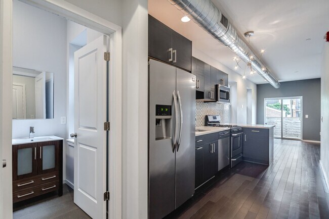 Building Photo - 927 N 2nd St Unit 3