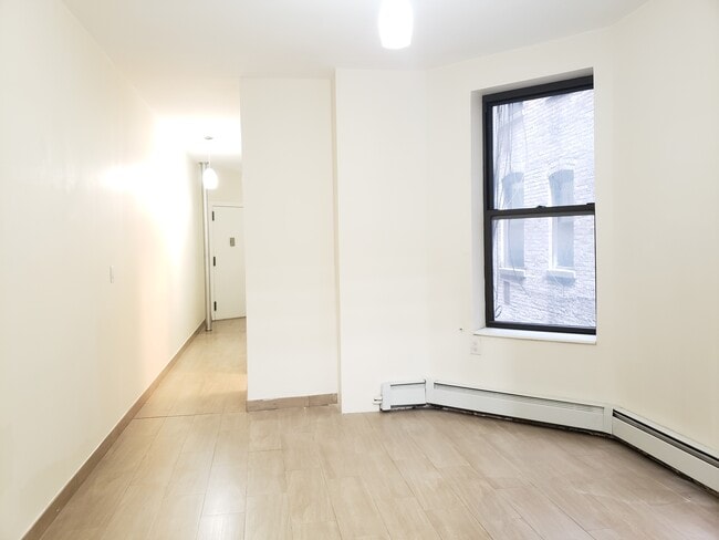 Photo - 244-246 W 106th St