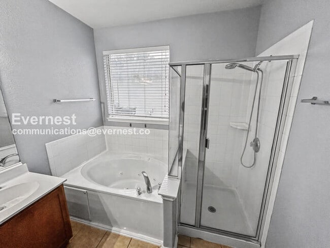 Photo - 188 Oxford Dr