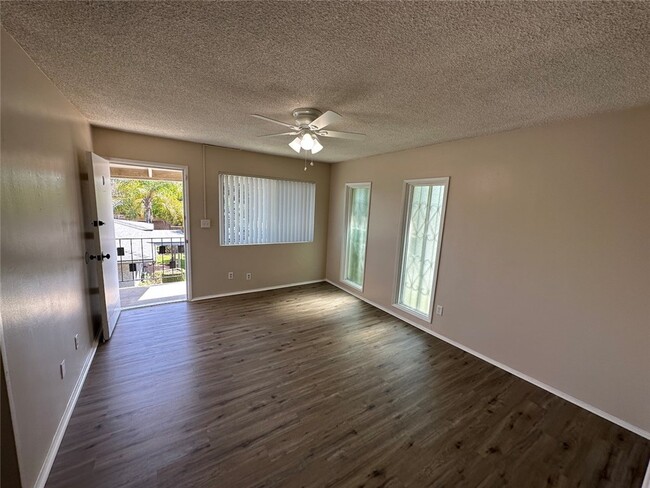 Photo - 316 N San Gabriel Ave Unidad D