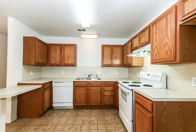 Photo - 606 N Englewood Ave