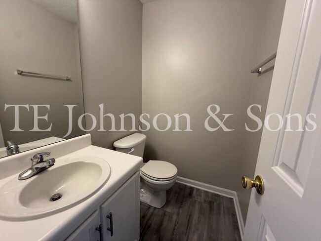 Photo - Spacious 4 Bedroom Home with Modern Comforts in Kernersville