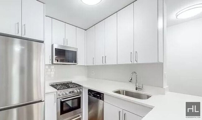 Building Photo - EAST 35 STREET Rental