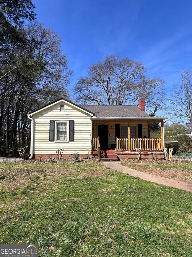 301 Clifton Terrace Apartment Unit B Carrollton, GA