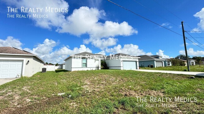 Photo - 13 Zinnia Ln
