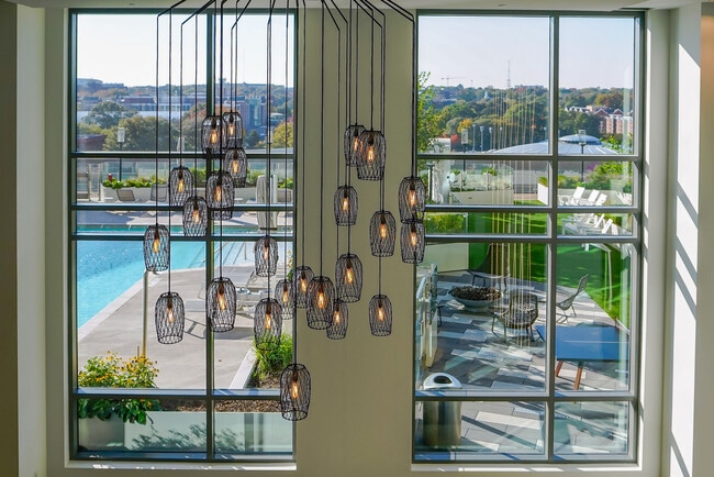 Linea Midtown apartments — community photo