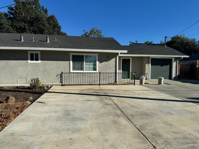 Building Photo - Beautiful Home / Concord CA Unit 2020 Belmont Rd