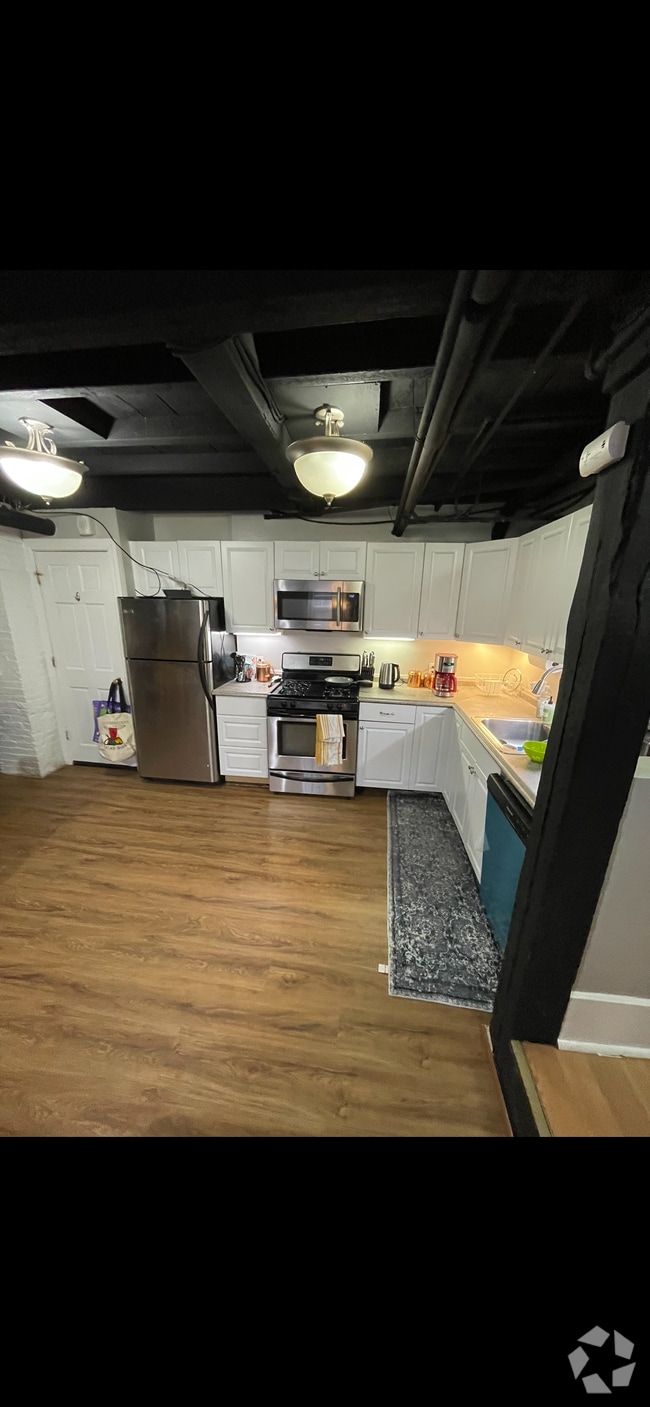 Building Photo - 7 Champney Pl Unit 1 Rental