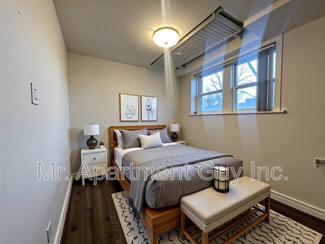 Photo - 2 Balsam Ave S Unit 3