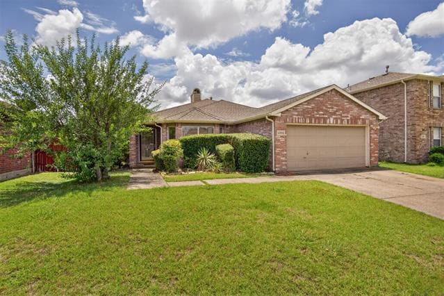 Photo - 2805 Nandina St