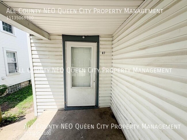 Photo - 87 Notre Dame Ave