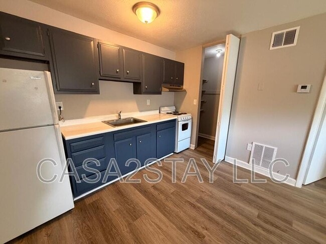 2121 St Johns Pl Unit 2121