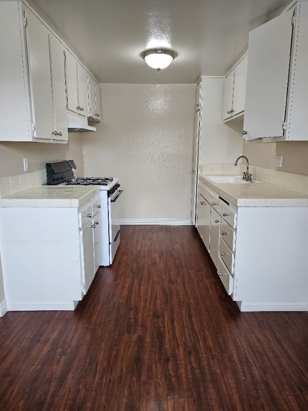Building Photo - 1135 W I St Rental