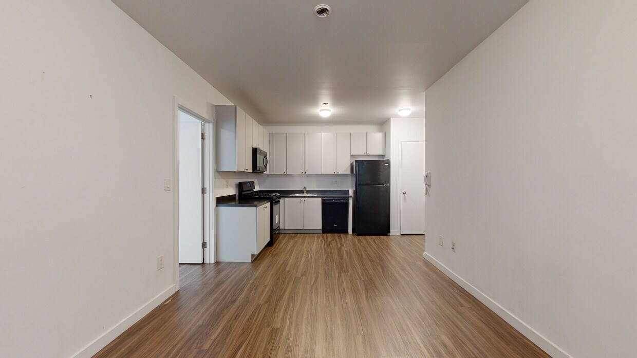 Photo - Montgomery Flats Apartments