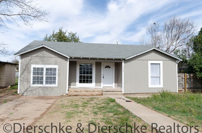 Completely Remodeled 3 Bedroom 1 Bath Home... - Completely Remodeled 3 Bedroom 1 Bath Home...