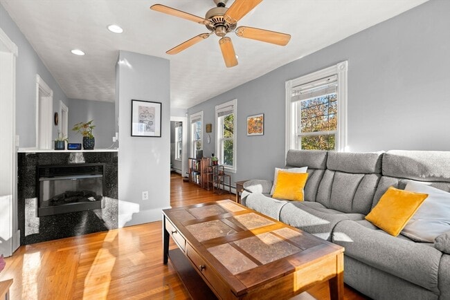 Photo - 64 Grant St Unit 2