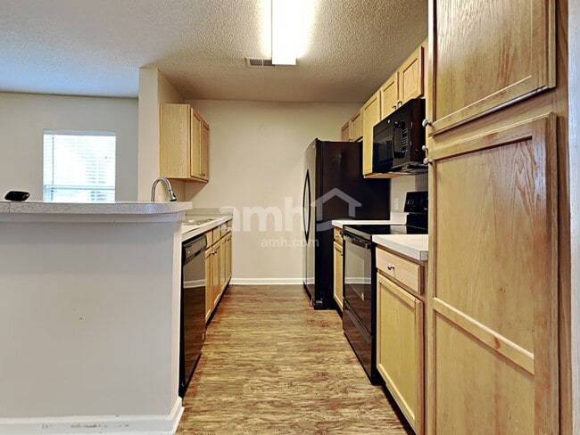 Photo - 2009 Clipstone Dr