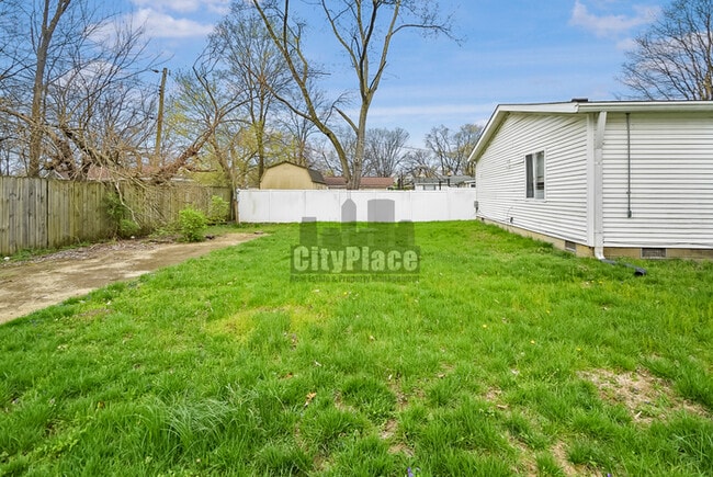 Photo - 2841 W Ray St