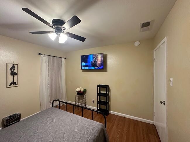 Building Photo - 8702 Village Dr Unit #1207