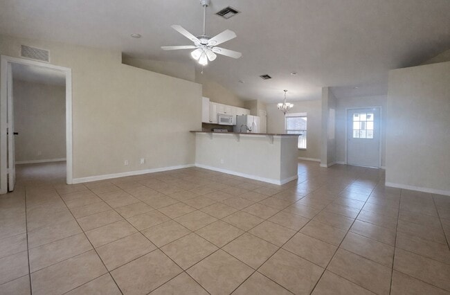 Photo - Pet-Friendly 3-Bedroom Home – Bright, Spacious & Great Location!