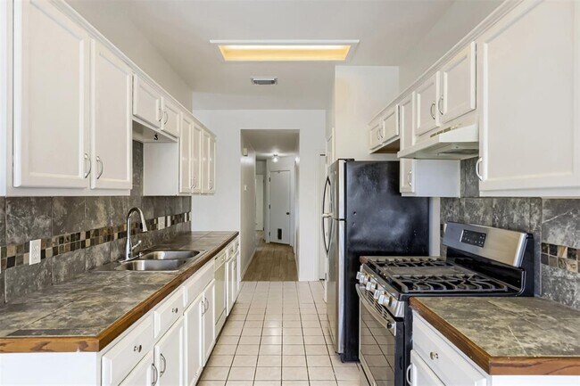 Photo - 14601 Montoro Dr
