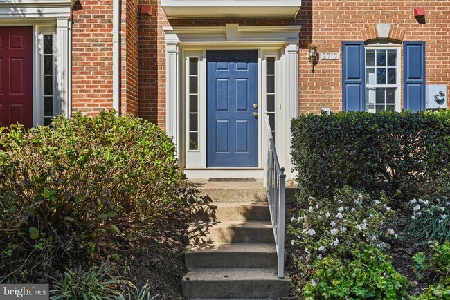 Photo - 2710 Manhattan Pl