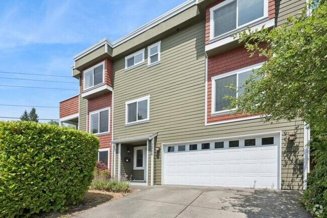 Building Photo - 4 bedroom in Seattle WA 98103 Rental