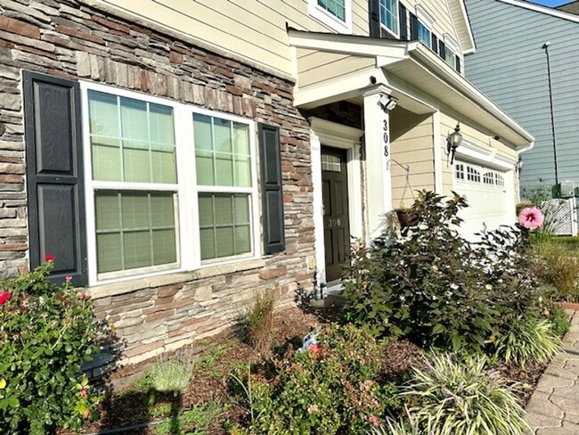 Photo - 308 Placid Dr