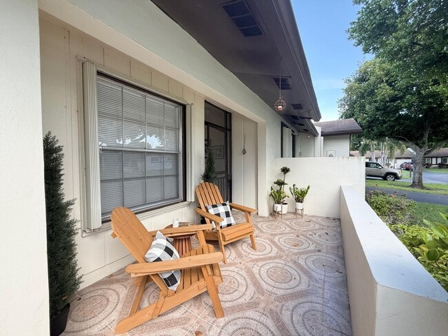 Photo - 15860 Laurel Oak Cir