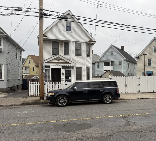 Photo - 412 Dewey St