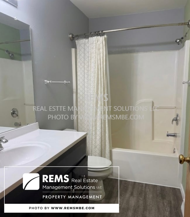 Photo - 33A Grand Canyon Dr