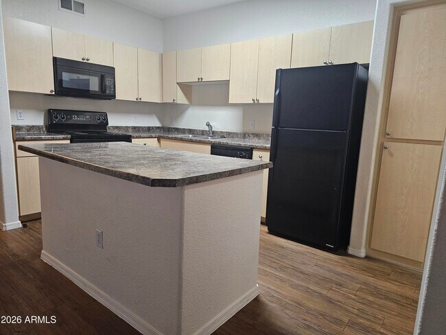 Photo - 18416 N Cave Creek Rd Unit 1032