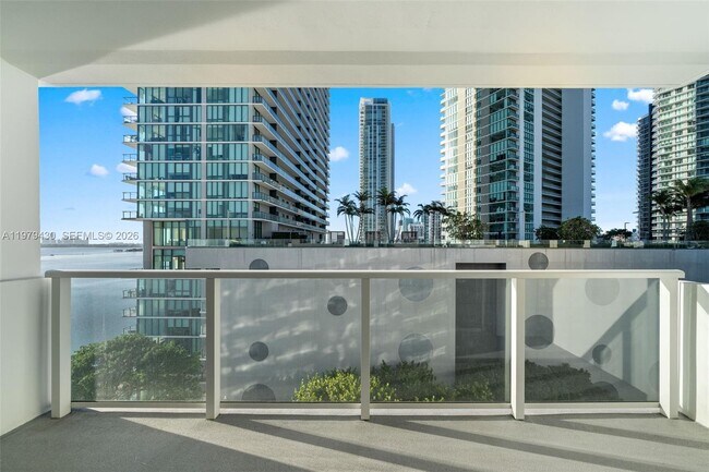 Photo - 3301 NE 5th Ave Unit 1008