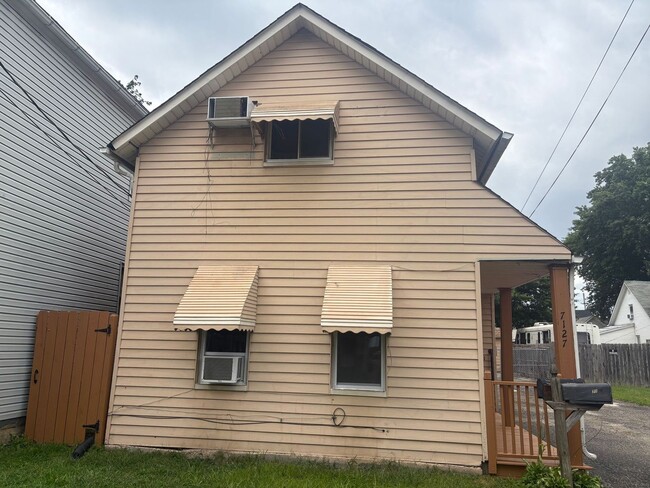 Photo - 7127 Deveny Ave Unit Rear #2