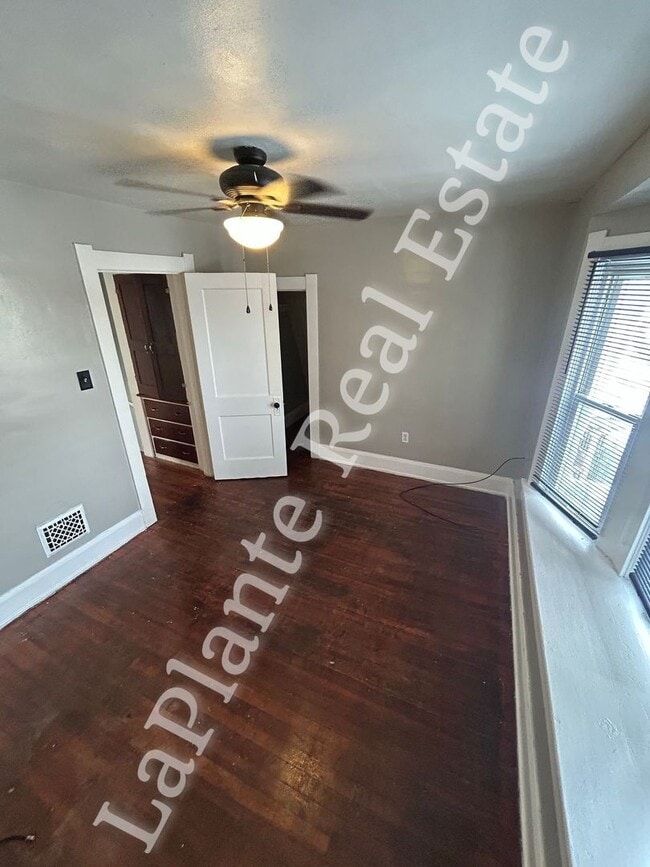 Photo - Comfy 3-Bedroom Home with Classic Charm in Toledo’s Old South End