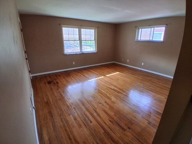 Photo - 556 Rosemont Ave Unit 2