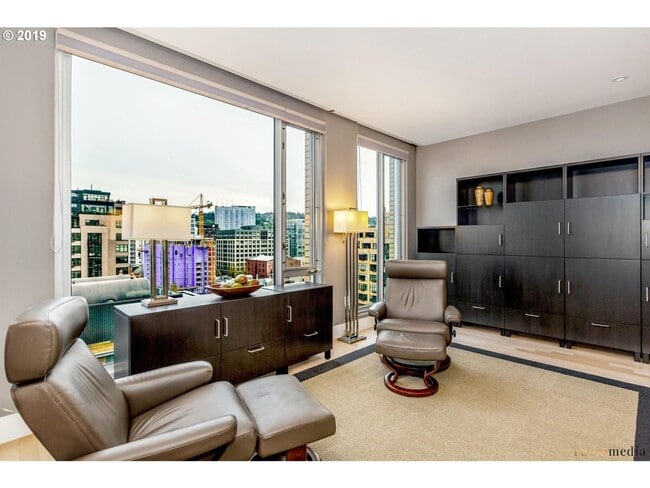 Photo - Stunning Pearl District Corner Unit with F...