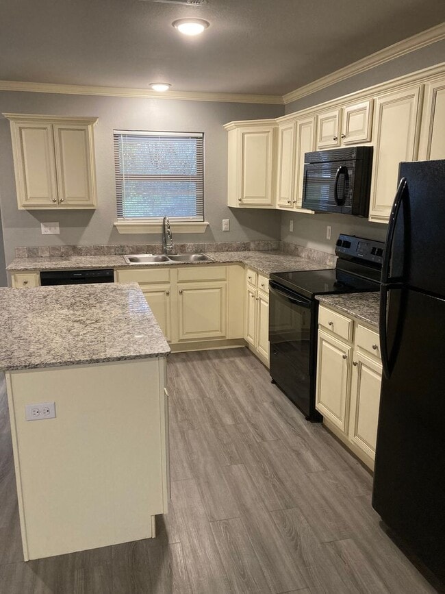 Photo - NOW PRE-LEASING Adorable 3 bedroom 3.5 bath unit!!!