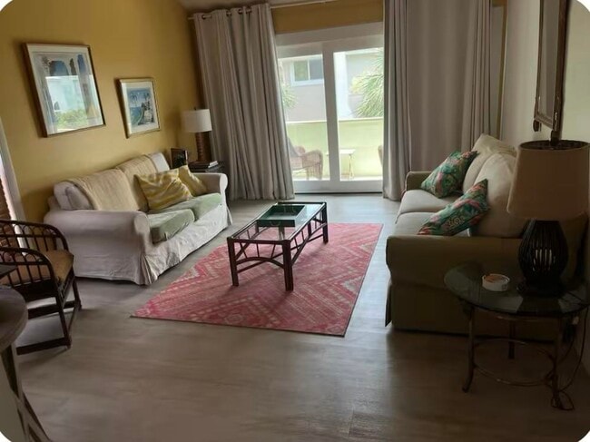 Building Photo - 6300 Jimmy Buffett Mem Hwy Unit 2D Rental