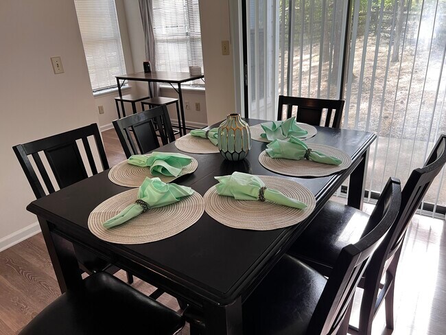 Photo - 10124 Rockwood Rd