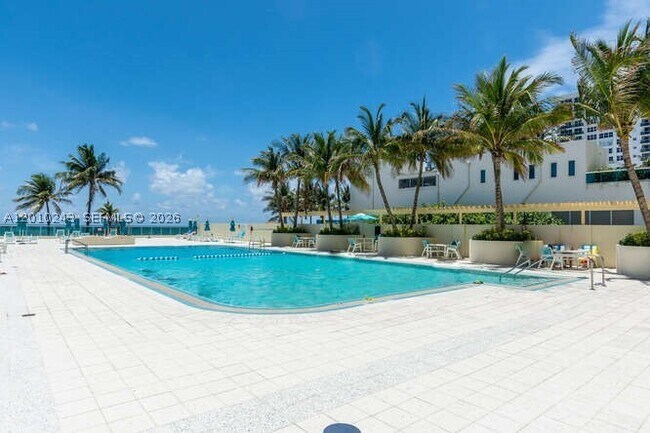 2501 S Ocean Dr Unit 637