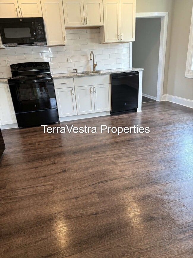 Building Photo - 3 Bed Single Family in Gloucester City! Eligible for $500 Security Deposit.
