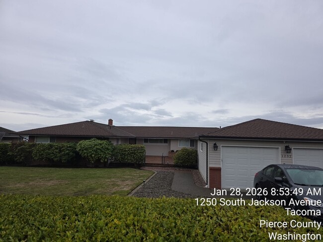 Photo - View home North Tacoma - 3 bedroom, 3.5 bathroom, 6 car garage - Available NOW!!!
