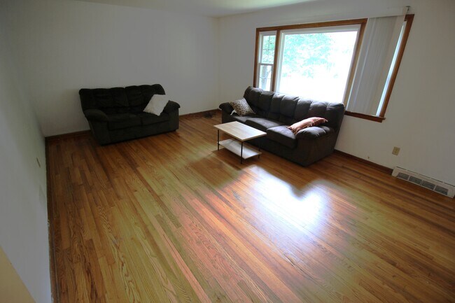 Photo - 717 S Allen St