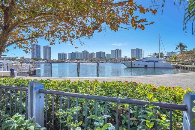 Photo - 3610 Yacht Club Dr Unidad 1001 Rental