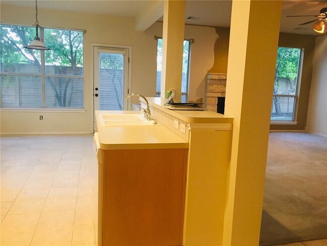 Photo - 1609 Shady Hillside Pass