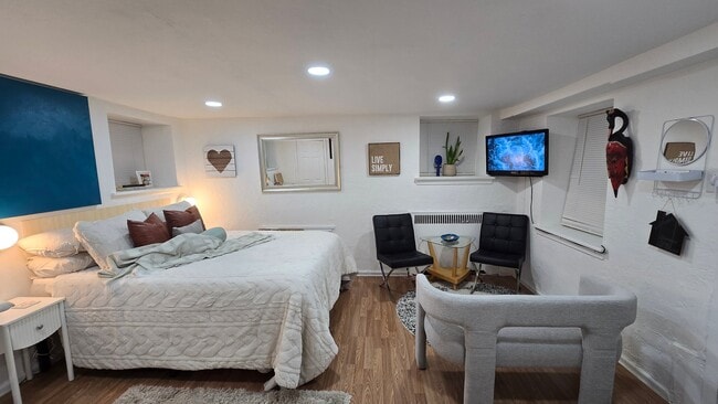 Building Photo - 6142 N 8th St Unit A